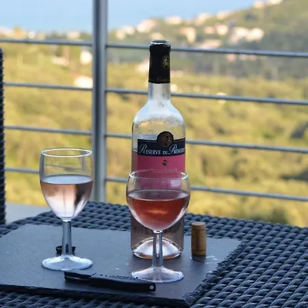 Lägenhet Cap Corse Uribellinu 1, Petit Dejeuner *