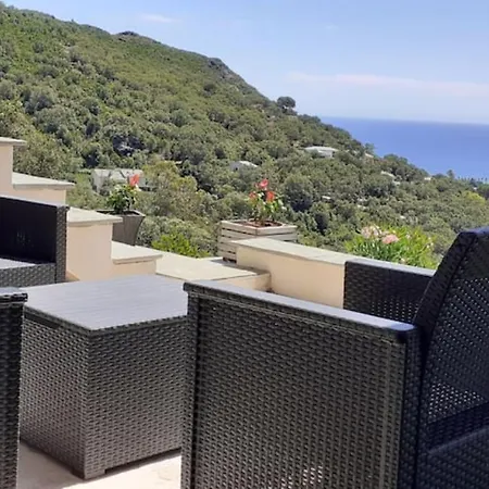 Cap Corse Uribellinu 1, Petit Dejeuner *