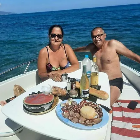 Cap Corse Uribellinu 1, Petit Dejeuner Lägenhet *