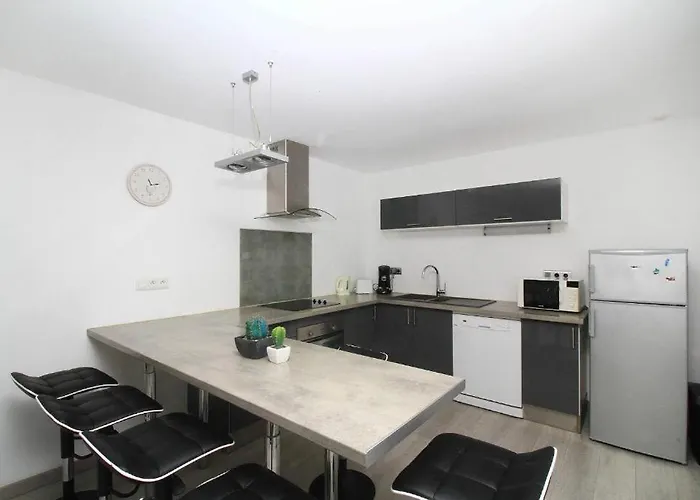 Cap Corse Uribellinu 1, Petit Dejeuner Apartment Partine