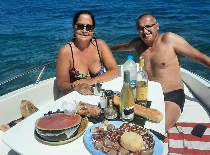 Cap Corse Uribellinu 1, Petit Dejeuner Apartment *